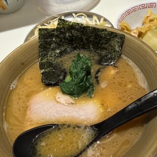 家系ラーメン 革新家 TOKYO_0