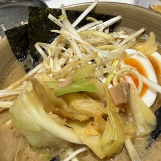 家系ラーメン 革新家 TOKYO_1