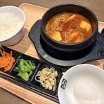 牛角焼肉食堂 - 料理写真:石鍋豆腐チゲ定食