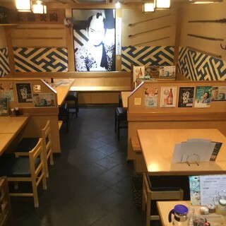 30名様まで入れるテーブル席