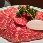 炭火焼肉 こうしん - カルビ