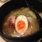 和鶏屋 - H.27.4.4.夜 焼鳥屋のラーメン 450円