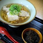 沖縄そば まるかみ - いただいたのは、My best set ♡「まるかみそば・小・ちぢれ麺・モズクトッピング」（1,050円）です。