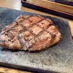 感動の肉と米 - ☘️鉄板の上に肉ジュ〜って感じなので、
いつまでも温かくて、良かったです！