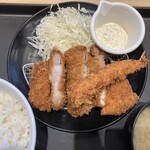 松屋 - 料理写真:超厚切りリブロースかつ＆海老フライ（1尾）定食