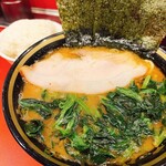 横濱家系ラーメン 十三代目野中家 - 