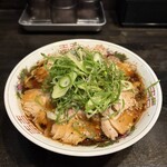 麦とラーメン - 料理写真:豚出汁肉そば
