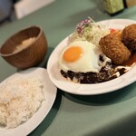 洋食クアトロ - 