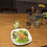RACINES Boulangerie & Bistro - 
