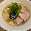ニボシラァメン コハク - 料理写真: