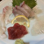 寿し魚処・網代 - 刺身は4種盛り