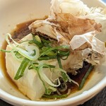 七津屋 - 湯豆腐 180円