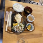 津田屋食堂 - 