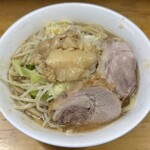 ラーメン二郎 - 料理写真:太麺ラーメン ニンニク少し、アブラ