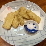 手しごと屋 潤 - トウモロコシの天ぷらは切り方が食べやすい