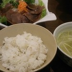 Gyuutan Hodumi - 麦飯、テールスープ、ゆでたんサラダ