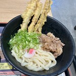 資さんうどん - 肉ごぼう天の冷やし
