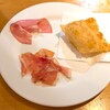 アドゥエパッシ - 多田さんの“ペルシュウ”とモルタデッラハムとトルタフリッタ（揚げパン）