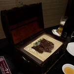日本の酒と馬の肉 ウマ○ - 