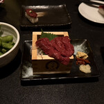 日本の酒と馬の肉 ウマ○ - 