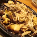 えんや - ｴﾘﾝｷﾞﾊﾞﾀー炒め