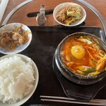 焼肉はるちゃん - スンドゥブチゲランチ