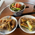 焼肉はるちゃん - おかず３品