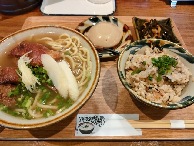 昼のソーキそば頂きました』by 本物の料理は素晴らしい : イズミ