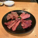 焼肉問屋 牛蔵 - 