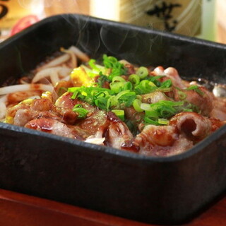 かつを刺身や遠州焼きなど地元食材にこだわった浜松グルメを堪能
