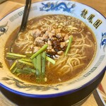 龍鳳園 - 龍鳳園特製麻辣麺