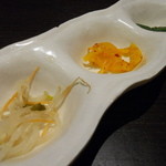 sumibiyakinikuhorumonshibuyatokuchan - 小皿３種