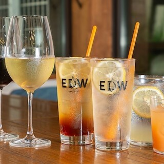 ナチュールワインやクラフトビールなど、種類豊富なドリンク