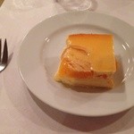 ブション - デザート（黄桃のクラフフティ）