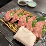 炭火焼肉 ナカオ商店 - 