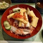 鮨亀 - ちらし定食　１３００円