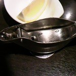 焼肉 昌久園 - 塩タン用レモン