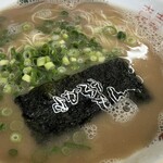 とんこつラーメン よかろうもん - 