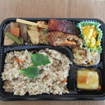 そい美 - 同弁当（炊き込み飯）　　　６３０円