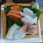 苫小牧新鮮魚市場 - 刺身盛り（梅）