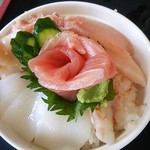 まぐろレストラン - 海鮮丼アップ(201504)