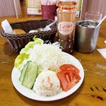 コメダ珈琲店 - 料理写真:ミニサラダ 290円