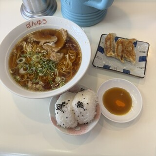 尾道ラーメン 萬友_0