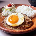 びっくりドンキー - 料理写真:エッグバーグディッシュランチ 1380円