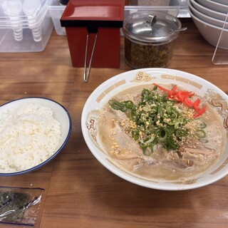 豚骨ラー麺 ごん太_1