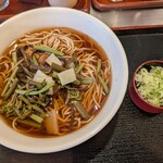 いろり庵きらく - 料理写真:山菜そば 570円