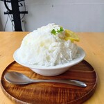 コイサン アイスラボ こいさん かき氷研究所 - 横からの図