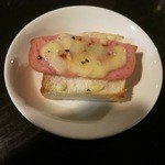 ビアバー・ノースアイランド - こういう素朴なのがビールに合います。