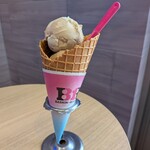 サーティワンアイスクリーム - 料理写真:ティーオーレ&ワンダフルキャラメルプレッツェル