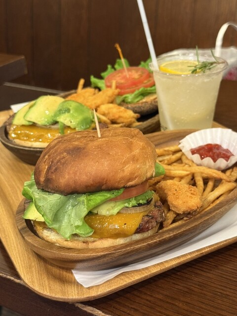 クアアイナ なんばパークス店 （KUA`AINA） - 難波（南海